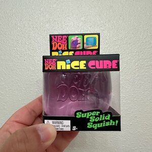 NeeDoh Nice Cube - Purple BRAND NEW FAST SHIPPING!!!
